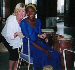Carol and Luanda Pau of the Conjunto Folklorico