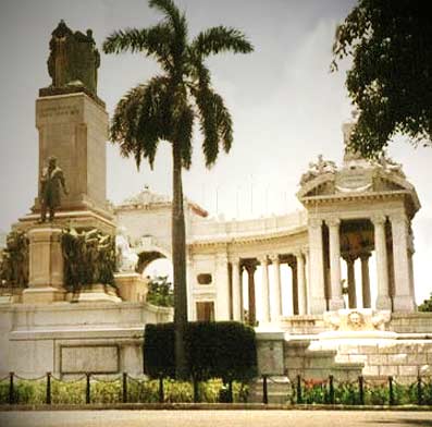 Monument to Jose Miguel Gomez