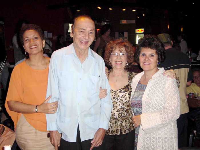 con Luis Carbonell